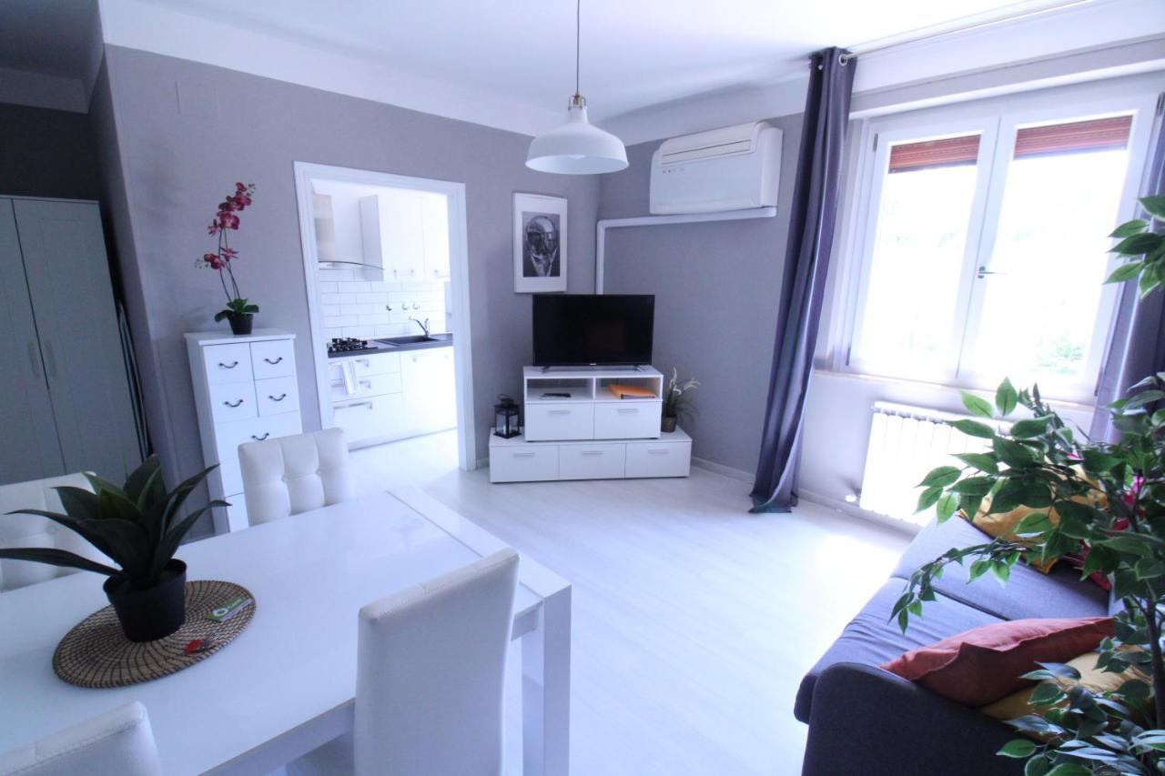 The White House Apartment Siena Bagian luar foto